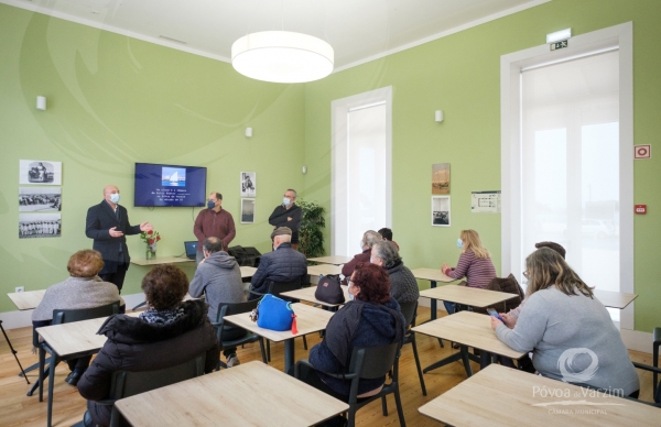 Utentes do Centro Ocupacional da Lapa viajam no tempo pela lente de Artur Pastor