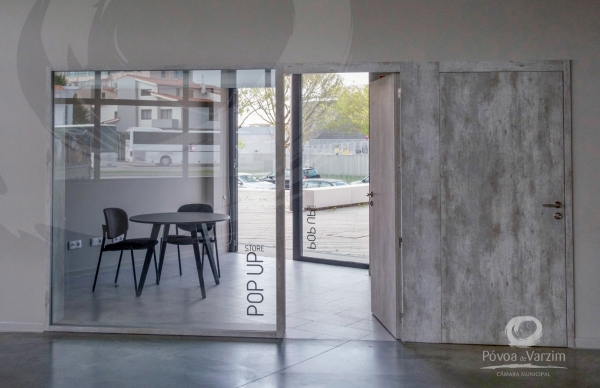 Procura espaço para o seu negócio? Ocupe gratuitamente a Pop-Up Store