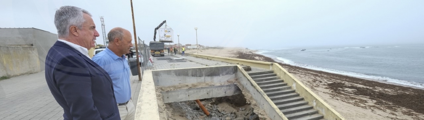 Avançam obras de proteção da avenida marginal de Aguçadoura