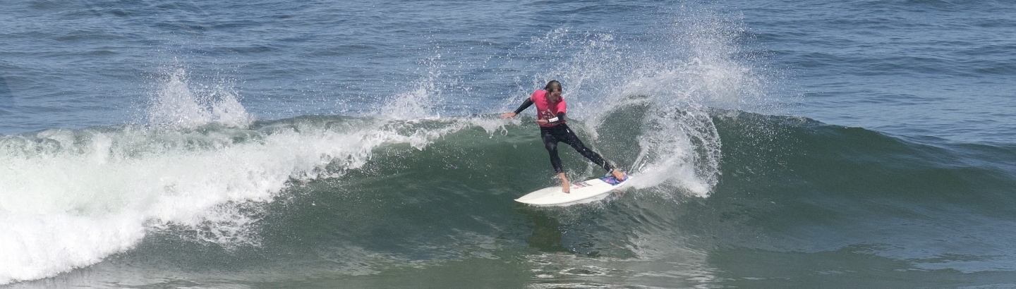 Câmara Municipal abre concurso público para escolas de surf nas praias