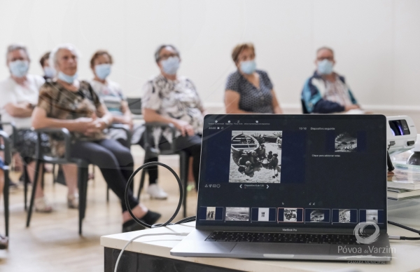 Utentes do Centro Ocupacional de Aver-o-Mar sabem mais sobre fotógrafo Artur Pastor
