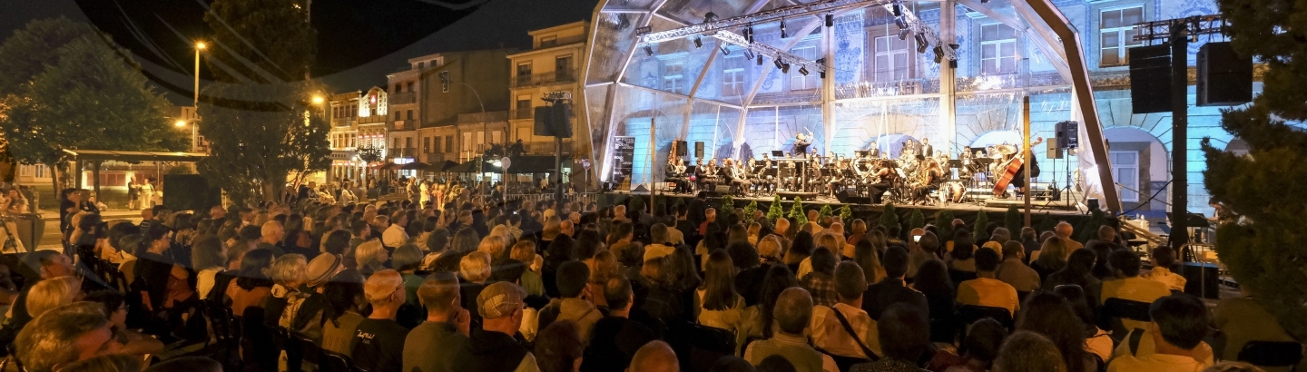 Praça do Almada lotada no encerramento do 44.º Festival Internacional de Música