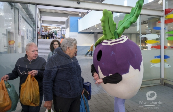 Campanha de sensibilização no Mercado Municipal