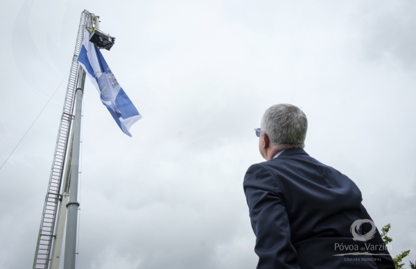 A nossa bandeira já está ao alto no Parque da Cidade