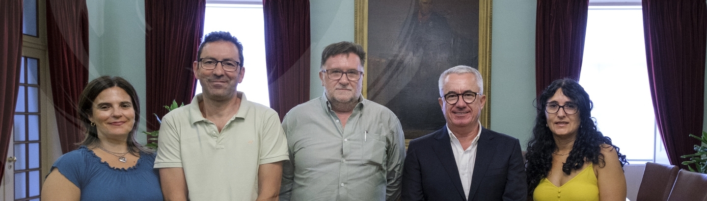 Município distingue colaboradores com 25 anos de serviço