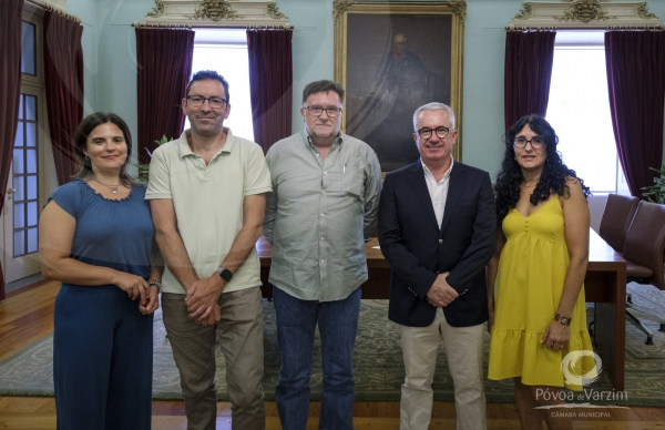 Município distingue colaboradores com 25 anos de serviço