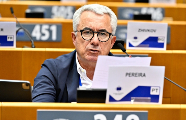 Aires Pereira defende interesses da população de Laúndos e Rates junto da União Europeia