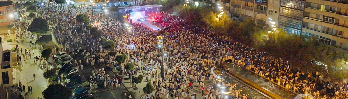 Milhares de pessoas pintaram a Póvoa de branco