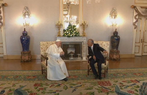 Tapete de Beiriz presente na visita do Papa Francisco a Portugal