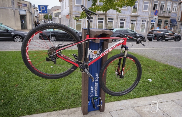 Novas estações de reparação de bicicletas gratuitas no concelho