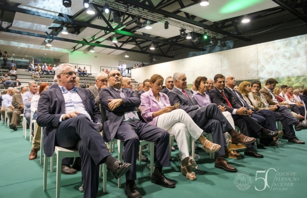 Presidente da Câmara com Ministra da Agricultura na abertura da Agrosemana