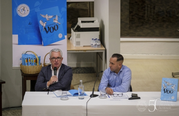Apresentação do livro "Levantando Voo"