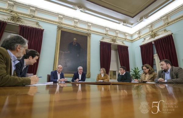 Câmara, Marinha e Universidade Católica juntam-se para criar Curso em Estudos do Mar