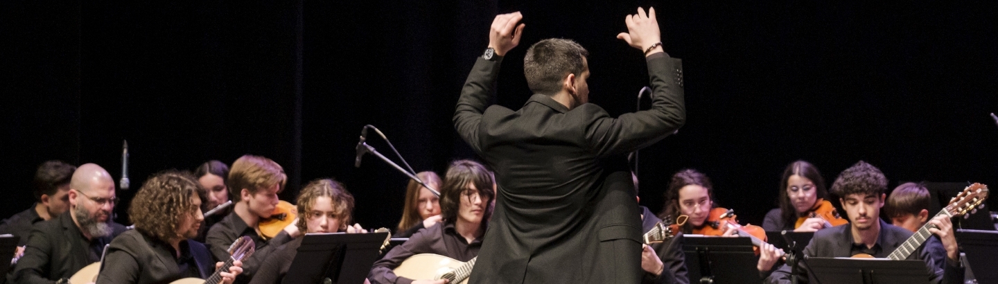 Orquestra de Guitarras e Bandolins atuou no Garrett