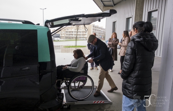 Póvoa de Varzim já conta com táxi para pessoas com mobilidade reduzida