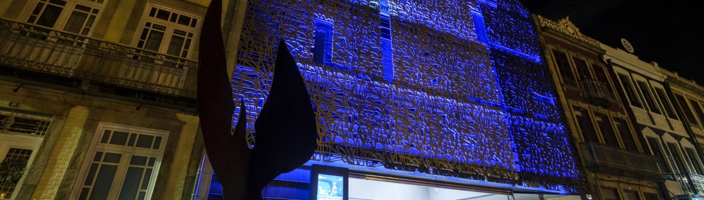 Póvoa de Varzim veste-se de azul por uma causa