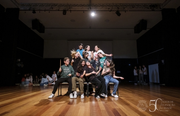 Mostra de teatro escolar celebrou "Revolução"