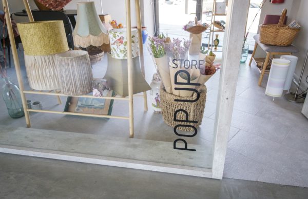 Design de Interiores & Vitrinismo na Pop-Up Store