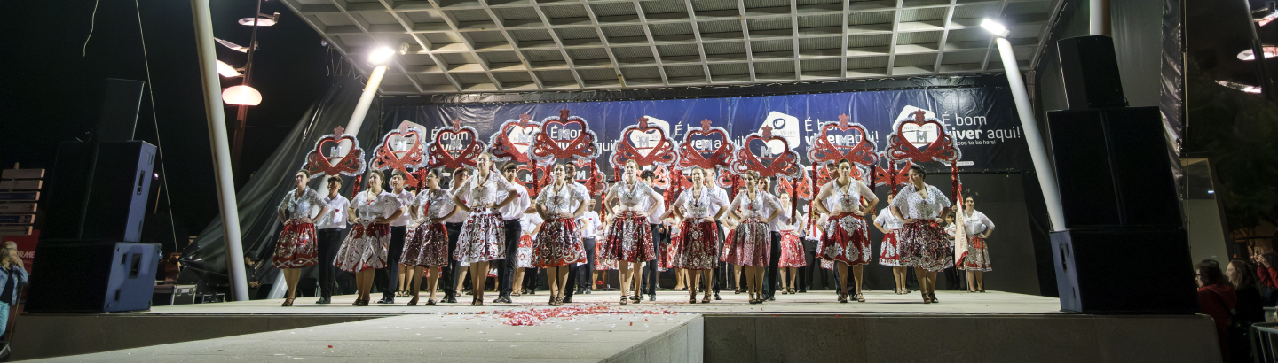 Tradição do folclore no Largo do Passeio Alegre