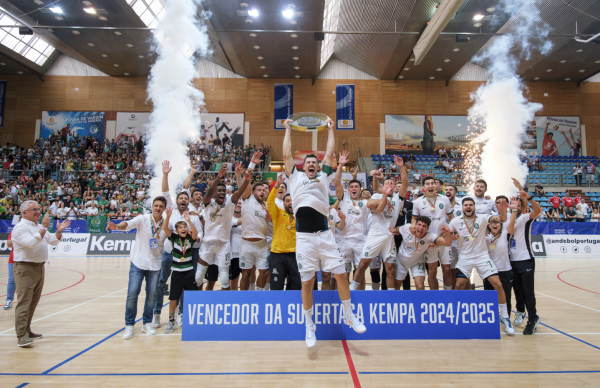 Supertaça de andebol disputou-se na Póvoa de Varzim