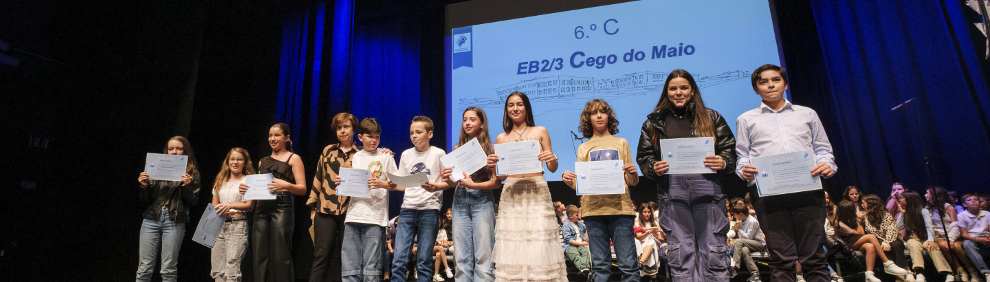 Mérito escolar distinguido no Cine-Teatro Garrett