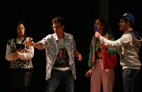 Teatro como veículo de reflexão sobre desafios da saúde mental