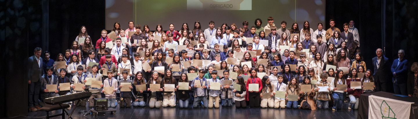 Alunos da Escola de Aver-o-Mar distinguidos por mérito escolar
