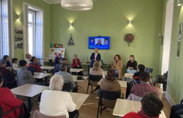 Centro Ocupacional da Lapa foi "à descoberta de... Francisco Regufe