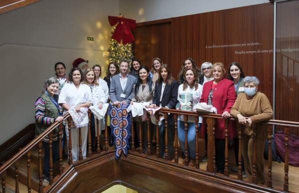 Município entrega mantas solidárias ao Serviço de Pediatria da ULS Póvoa de Varzim/ Vila do Conde
