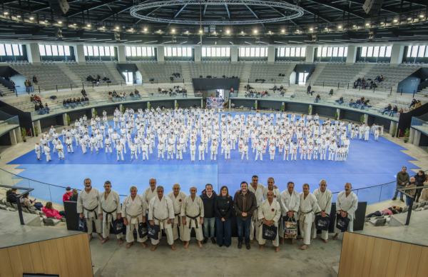 Grande Estágio Internacional de karaté reúne mais de 400 atletas no Póvoa Arena