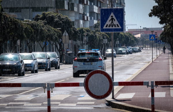 Aviso: fecho preventivo da Avenida dos Banhos devido às condições meteorológicas