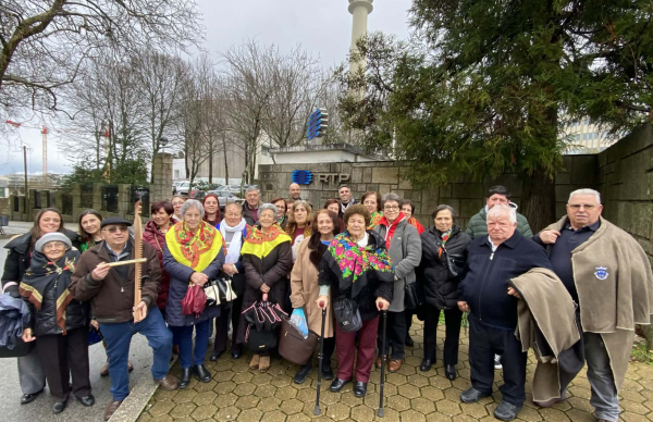 Utentes dos Centros Ocupacionais continuam digressão a Cantar as Janeiras