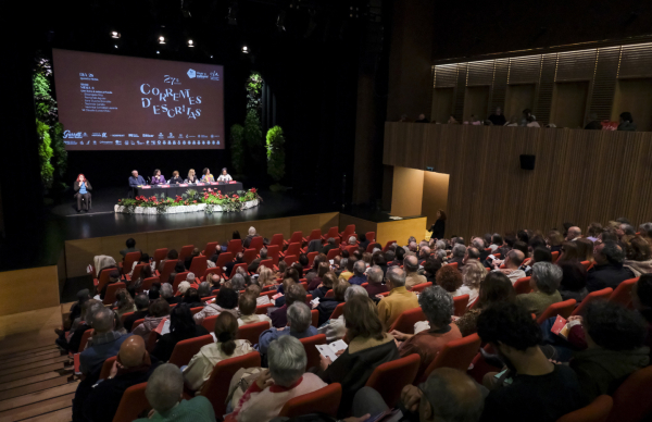 Um livro como "espaço privado" de "resistência contra a superficialidade"