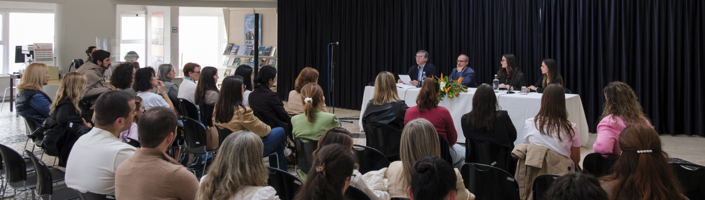 Impacto do trauma infantil em discussão na Biblioteca Diana Bar