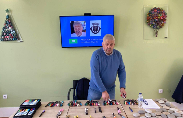 Ateliê de manualidades com Álvaro Macedo