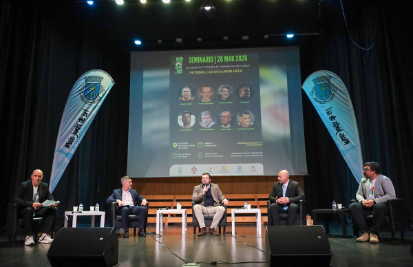 Profissionais de nomeada participam em formação de treinadores na Póvoa de Varzim