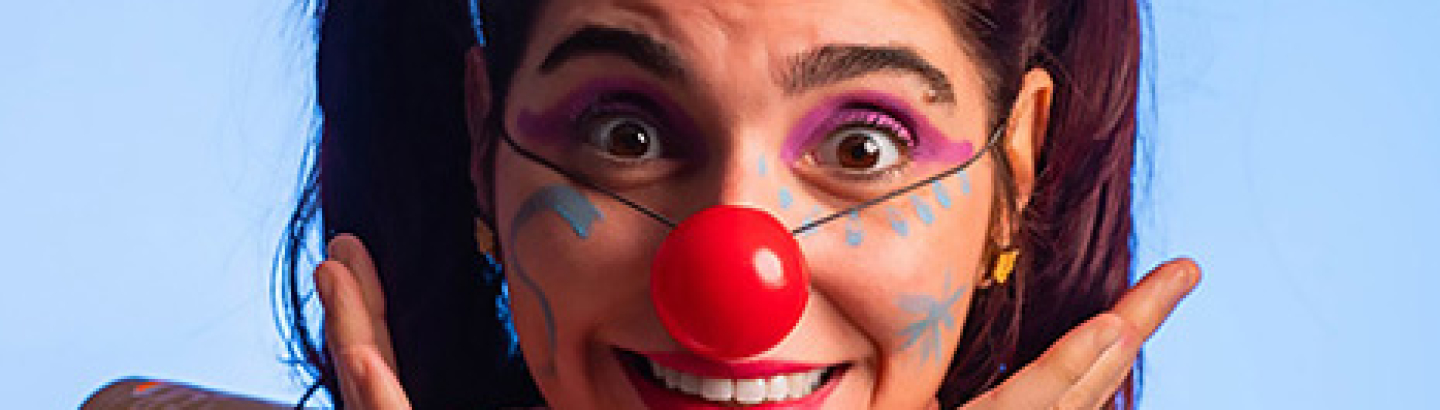 Sessão de história interativa para famílias na Biblioteca Municipal