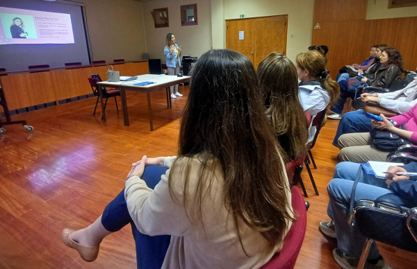 Sessão de sensibilização promove parentalidade mais consciente e positiva