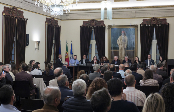 Assembleia Municipal aprova contas de 2025 com saldo positivo de 1,4 milhões