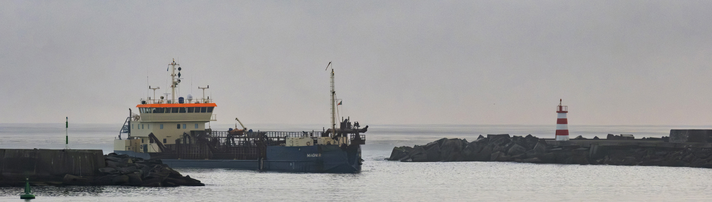 Já arrancaram as dragagens no porto da Póvoa de Varzim