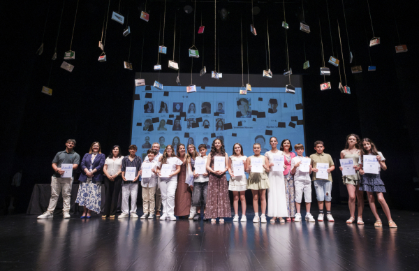 Mérito escolar distinguido no Cine-Teatro Garrett