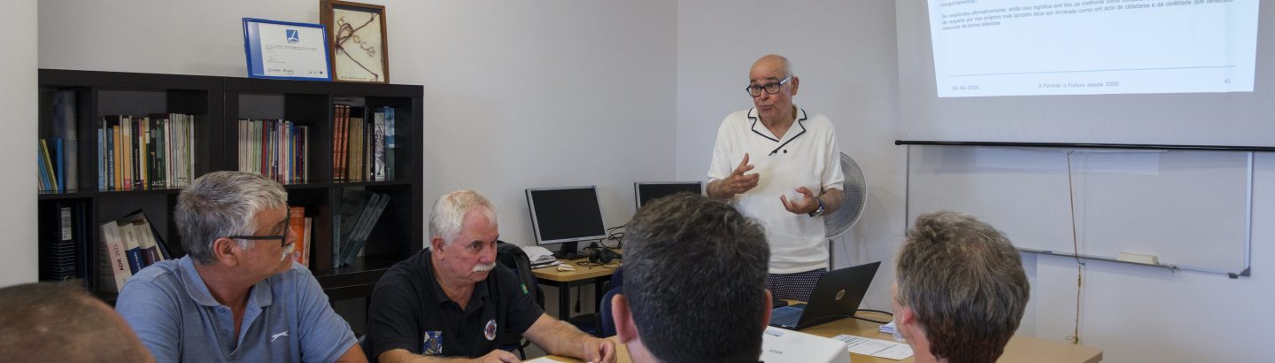 Município reforça competências das equipas da Proteção Civil em condução defensiva e de emergência