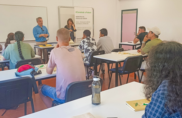 Município promove novo Curso de Português, Língua de Acolhimento