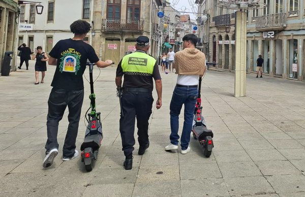 Polícia Municipal sensibiliza e fiscaliza condutores de trotinetes