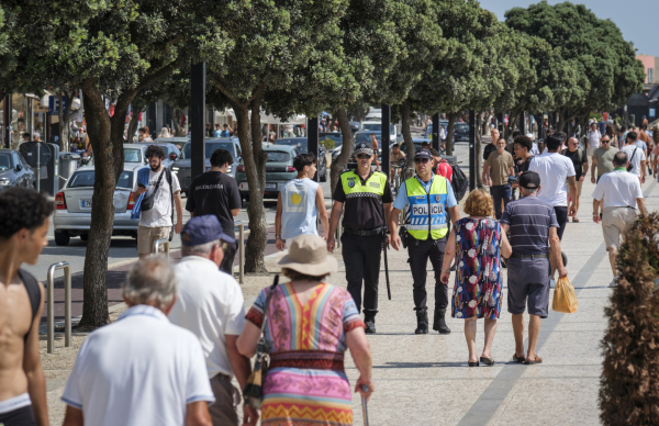 Brigadas policiais mistas patrulham zona balnear da Póvoa de Varzim