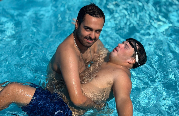 Projeto Inclusão em Movimento aproveita o verão na Piscina Exterior do Clube Desportivo da Póvoa